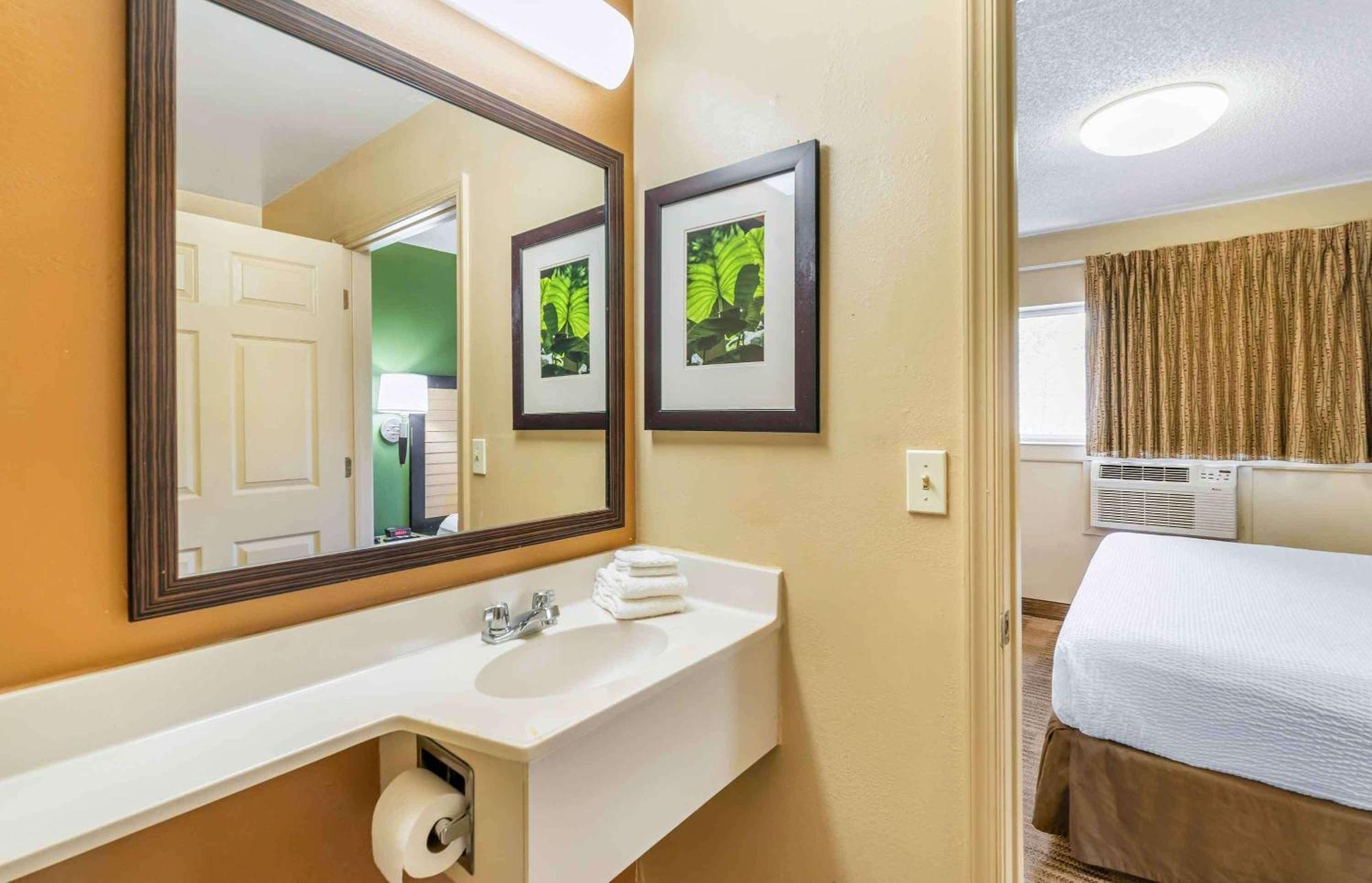 Extended Stay America Select Suites - Chesapeake - Churchland Blvd Bagian luar foto