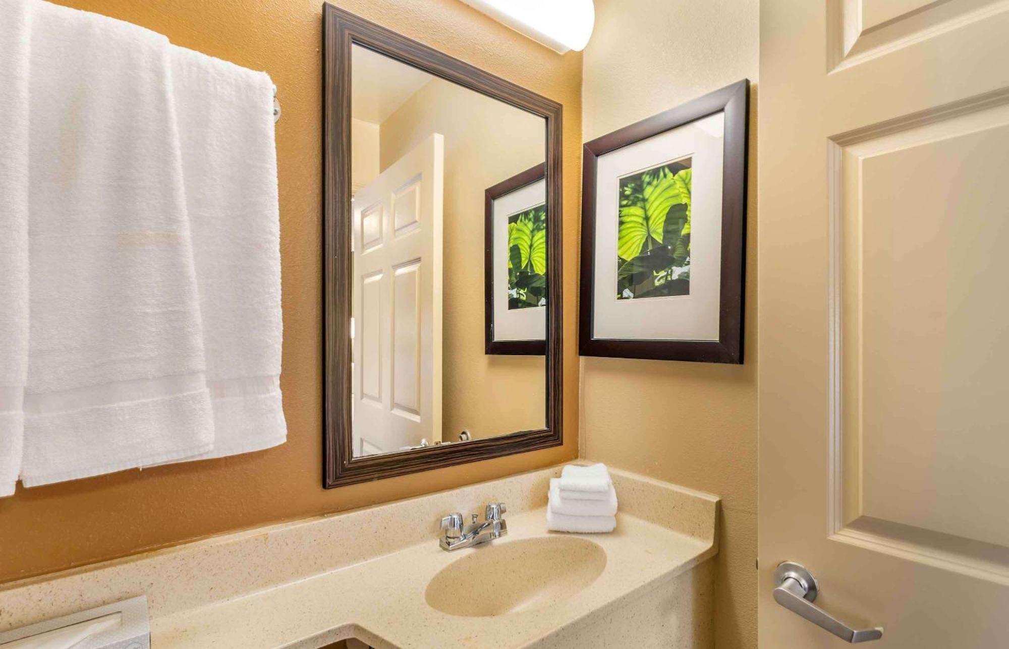 Extended Stay America Select Suites - Chesapeake - Churchland Blvd Bagian luar foto