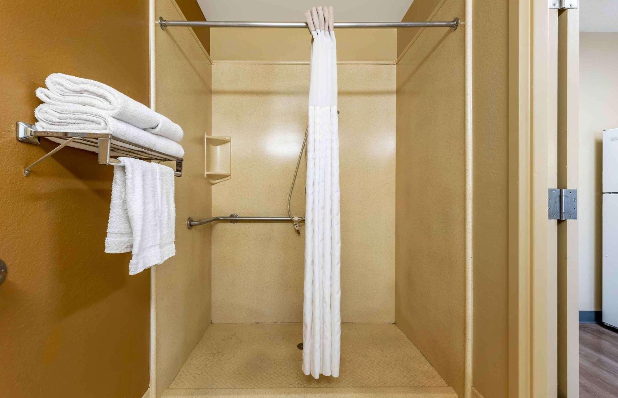 Extended Stay America Select Suites - Chesapeake - Churchland Blvd Bagian luar foto