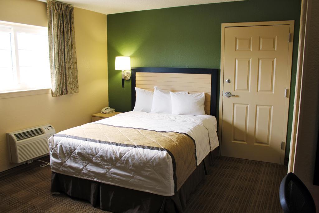 Extended Stay America Select Suites - Chesapeake - Churchland Blvd Bagian luar foto