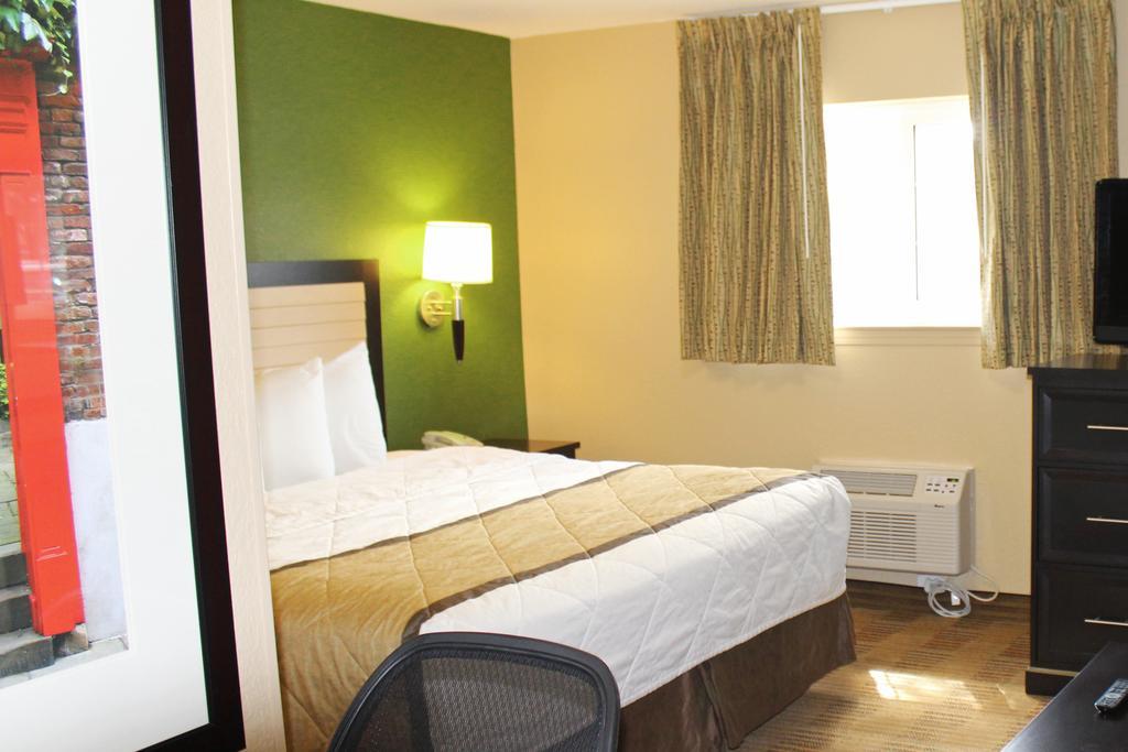 Extended Stay America Select Suites - Chesapeake - Churchland Blvd Bagian luar foto