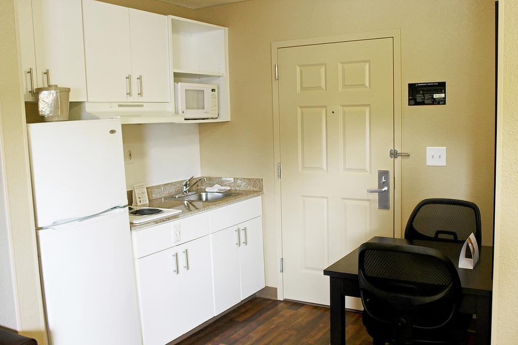 Extended Stay America Select Suites - Chesapeake - Churchland Blvd Bagian luar foto